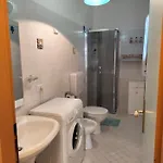 Bilocale Con Giardino, 2 Minuti Dal Mare Διαμέρισμα *