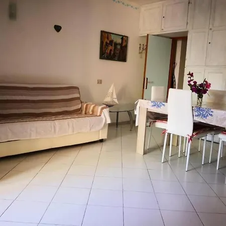 Bilocale Con Giardino, 2 Minuti Dal Mare *